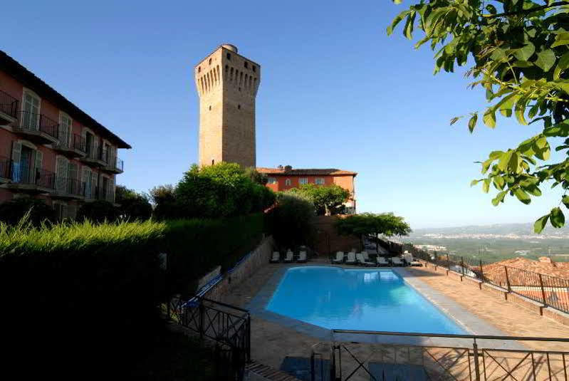 Hotel Castello Di Santa Vittoria Santa Vittoria dʼAlba Exterior foto